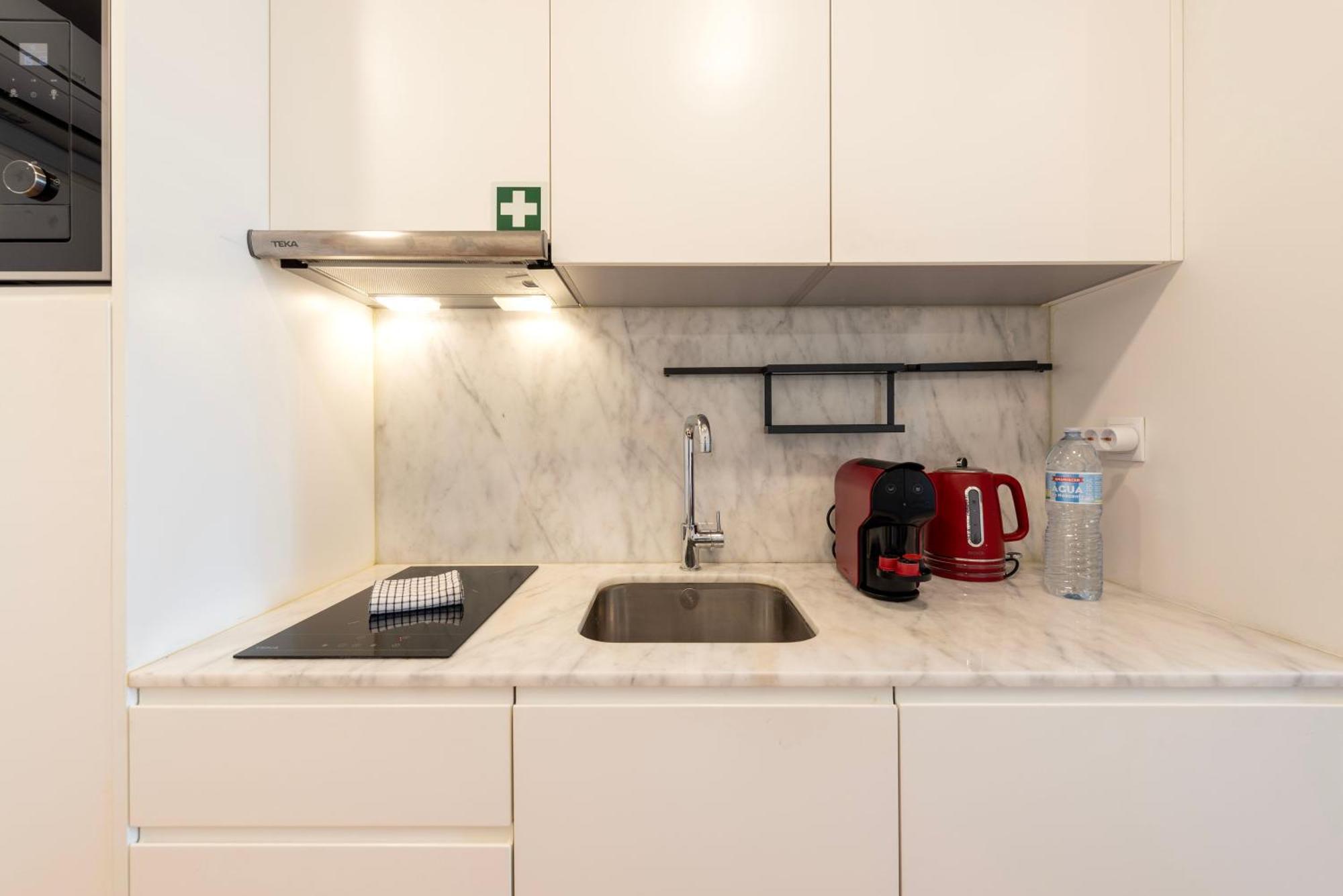 Chic Porto Hideaway: Pool & Garden Appartement Buitenkant foto